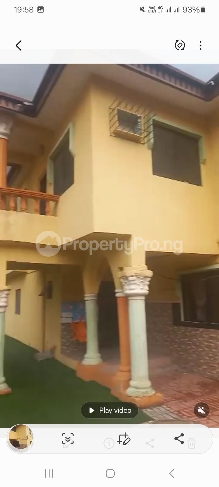 4 bedroom House for sale Parking Estate Ago palace Okota Lagos