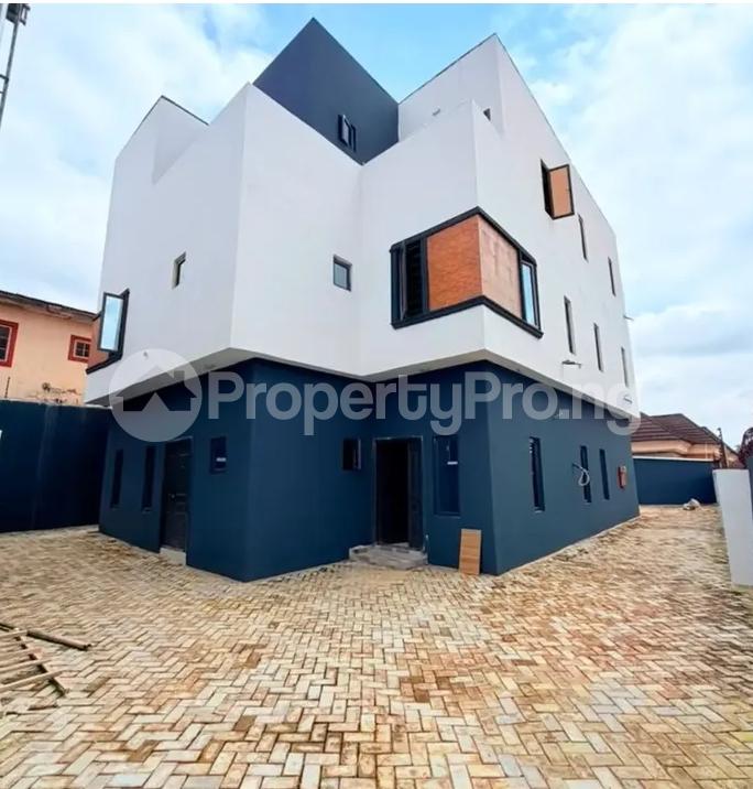 4 bedroom House for sale Anthony Village Maryland Lagos