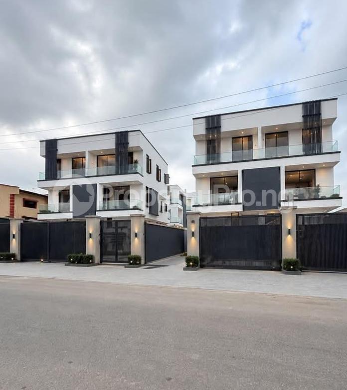 4 bedroom House for sale Gra Omole phase 2 Ojodu Lagos