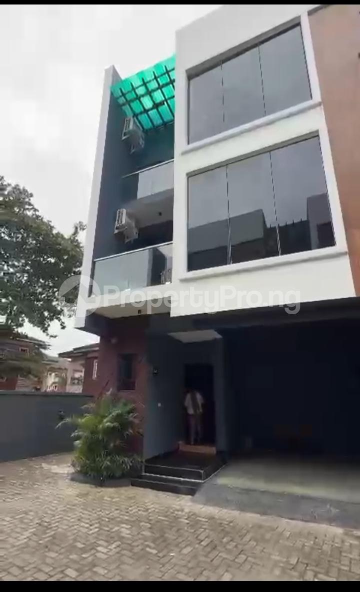 4 bedroom House for sale Osera Estate Osapa london Lekki Lagos
