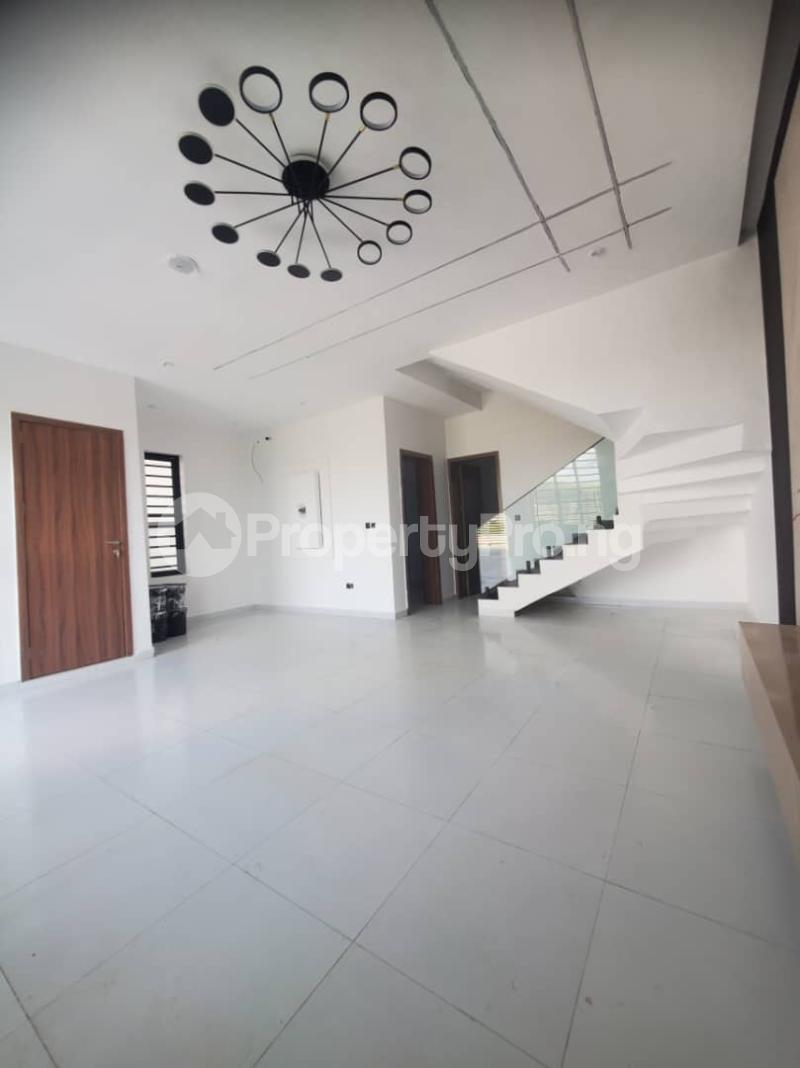4 bedroom House for sale Lekki Lagos
