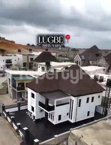 4 bedroom House for sale Along Von Road Axis Lugbe Abuja