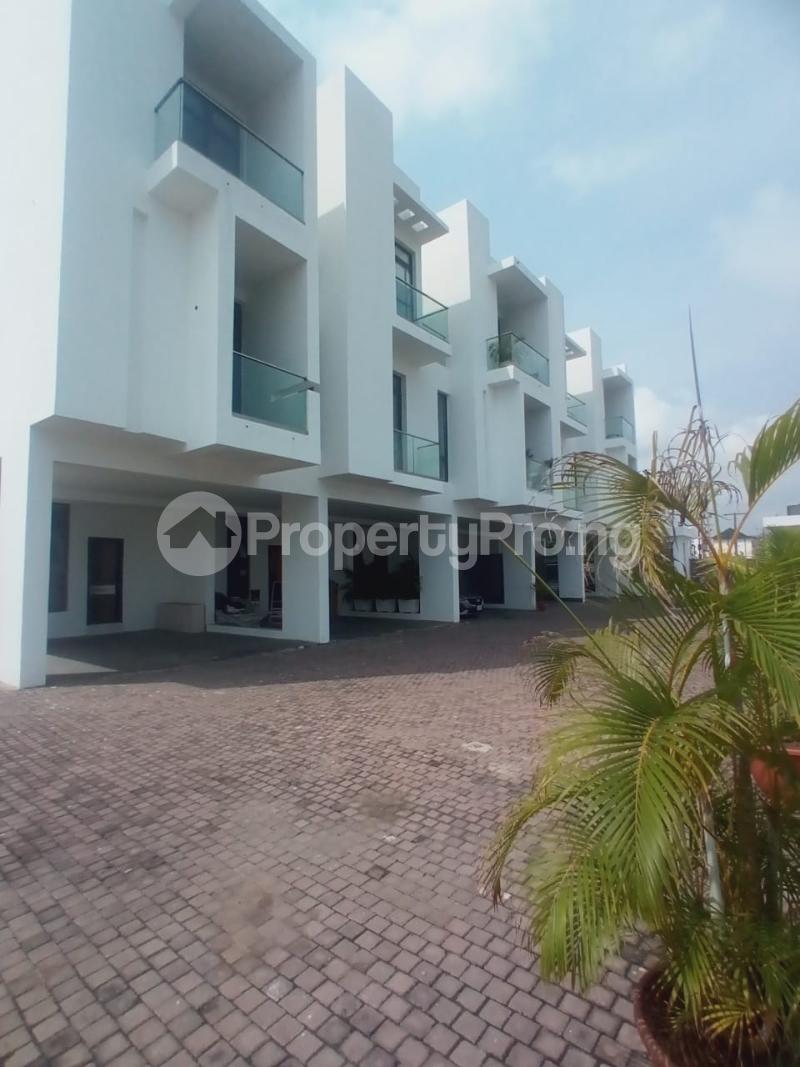4 bedroom House for sale Rhs, Ikate Ikate Lekki Lagos