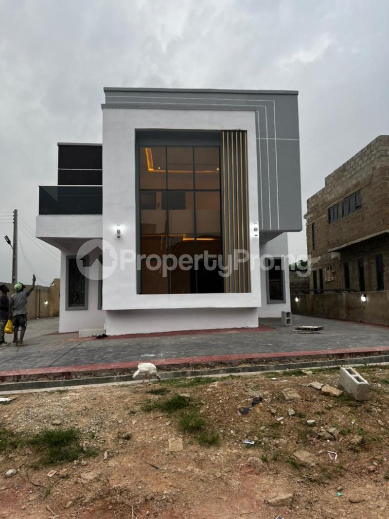 4 bedroom House for sale Off Mobil Filling Station 7up Road Oluyole Estate Ibadan Oyo