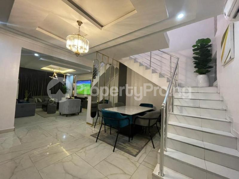 4 bedroom Flat / Apartment for shortlet   ONIRU Victoria Island Lagos