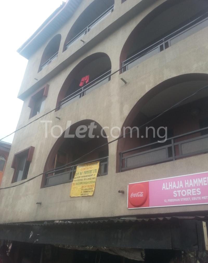 4 bedroom Flat / Apartment for rent Oyingbo Lagos