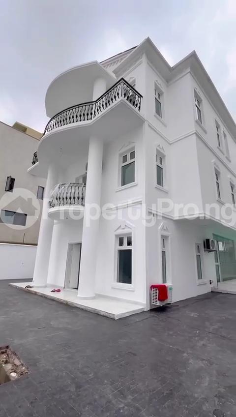 4 bedroom House for sale Banana Island Ikoyi Lagos