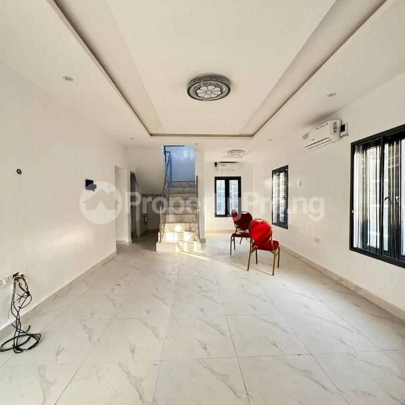 4 bedroom House for sale Surulere Lagos