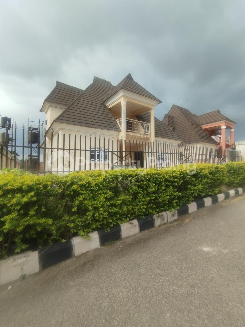 4 bedroom House for sale Von Road Airport Road, Lugbe Abuja