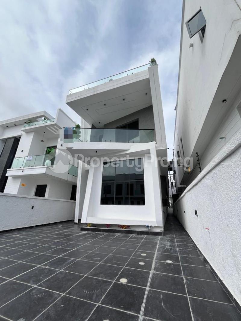 4 bedroom House for sale Ado Road Ajah Lagos