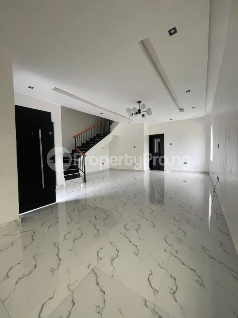 4 bedroom House for sale Ipaja Lagos