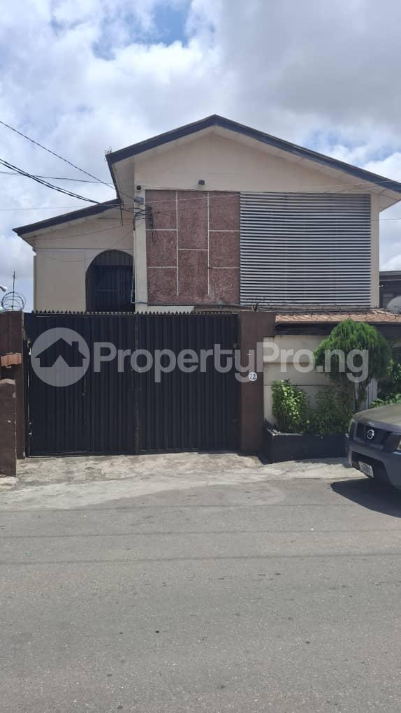 4 bedroom House for sale Ogunlana Surulere Lagos