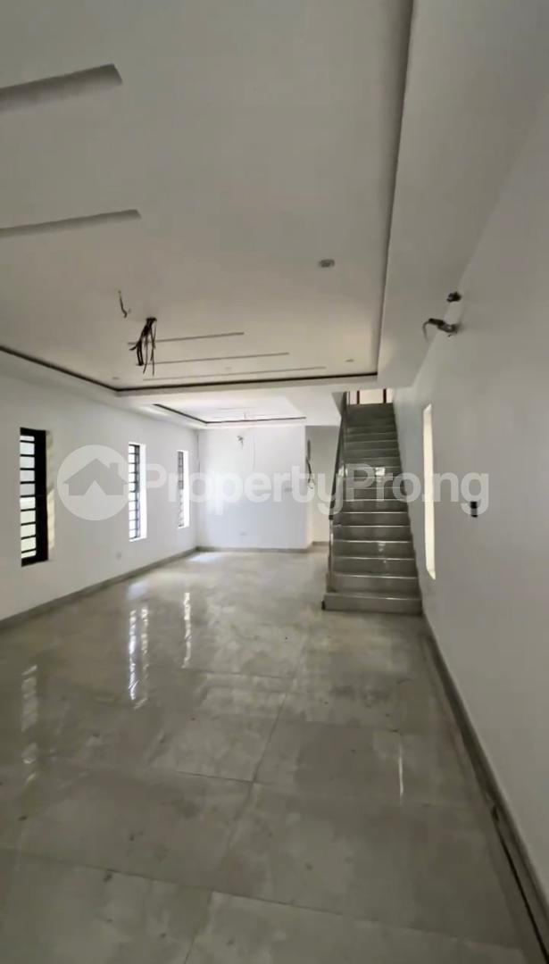 4 bedroom House for sale Megamound Estate Along Lekki Expressway Lekki Lagos