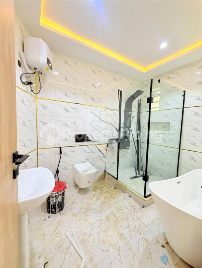4 bedroom House for sale Obafemi Owode Ogun