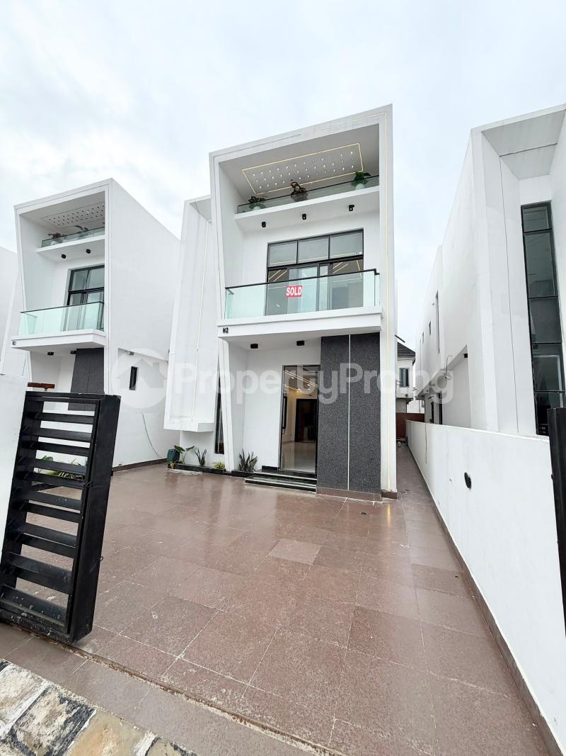 4 bedroom House for sale Chevron Lekki Lagos