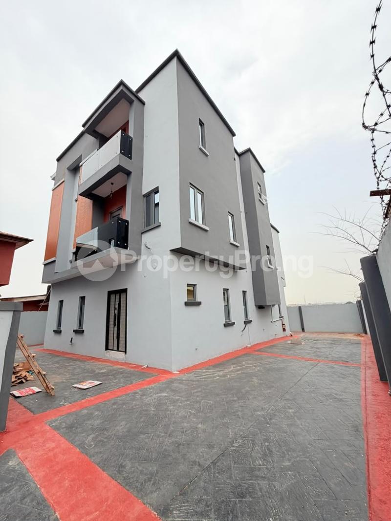 4 bedroom House for sale Magodo Kosofe/Ikosi Lagos