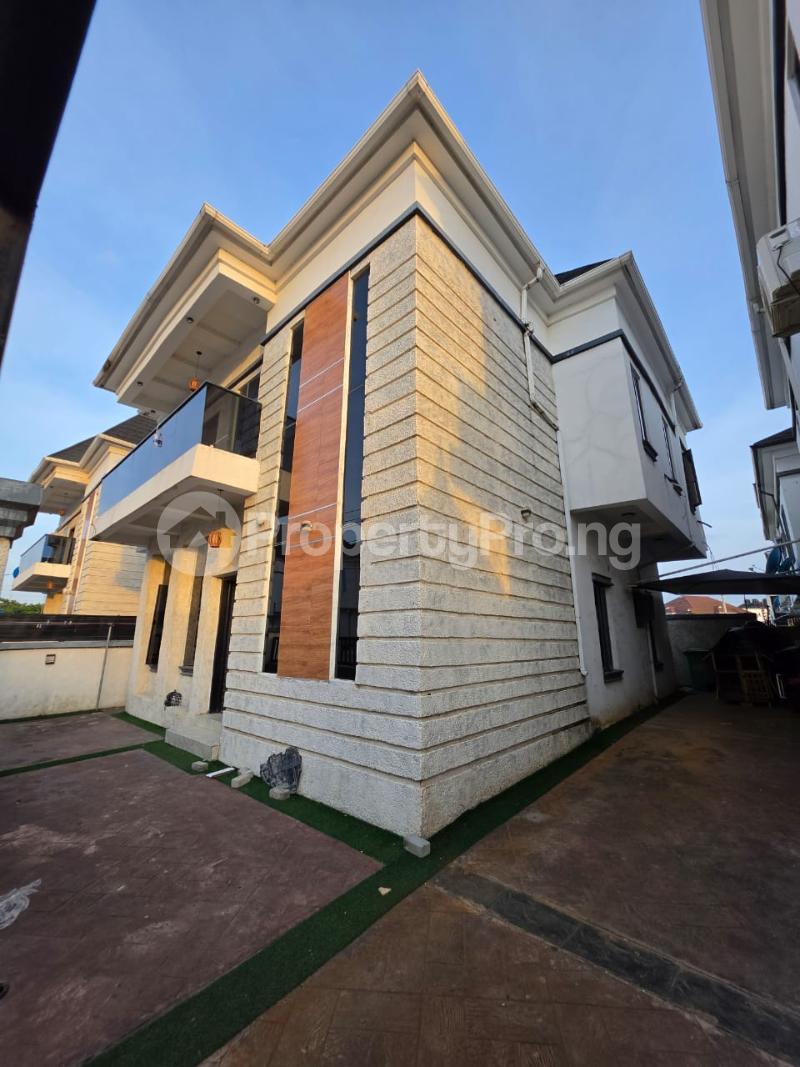 4 bedroom House for sale Thomas estate Ajah Lagos