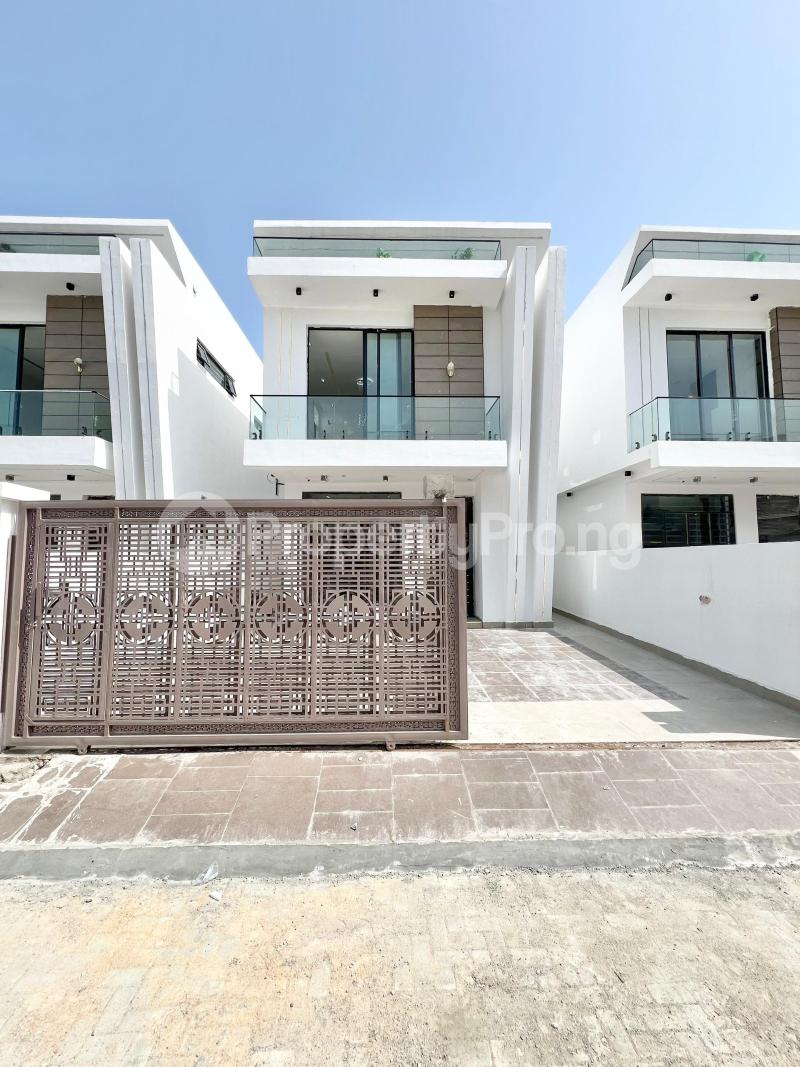 4 bedroom House for sale 2nd Toll Gate Lekki Lagos