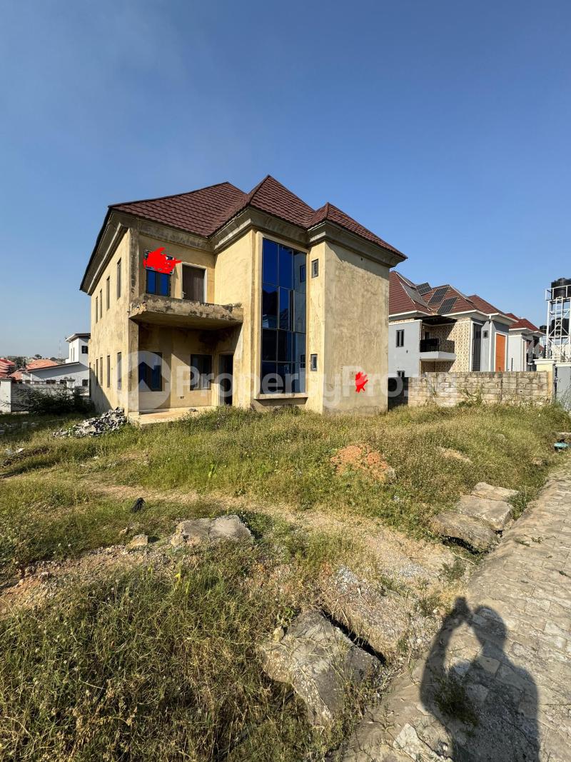 4 bedroom House for sale Von Road Airport Road Lugbe Abuja