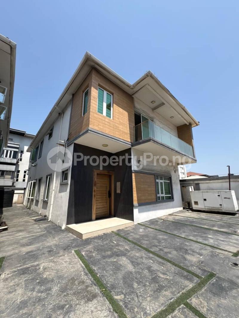 4 bedroom House for sale Osapa london Lekki Lagos