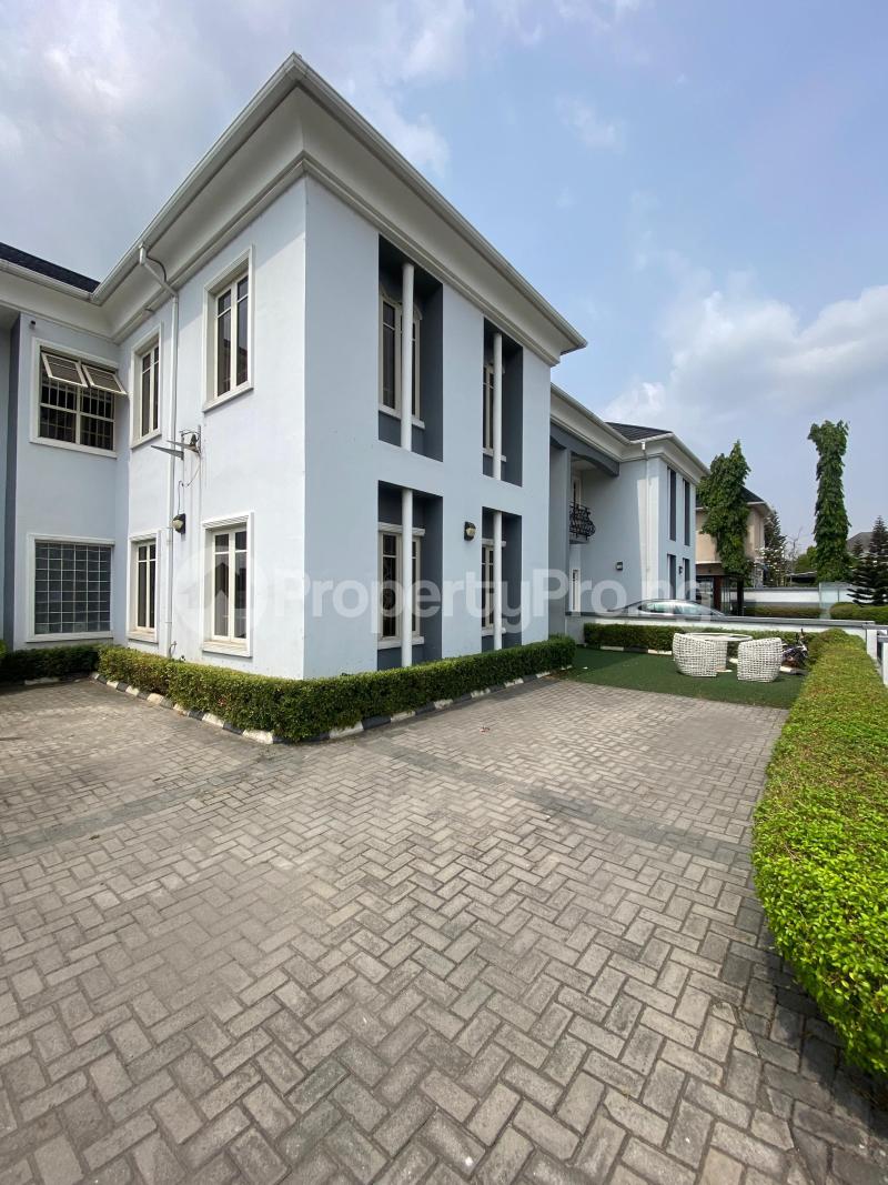 4 bedroom House for rent Carlton Gate Estate Chevron Drive Lekki Lagos
