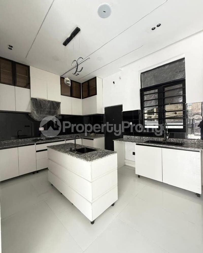 4 bedroom House for sale Lekki Lagos