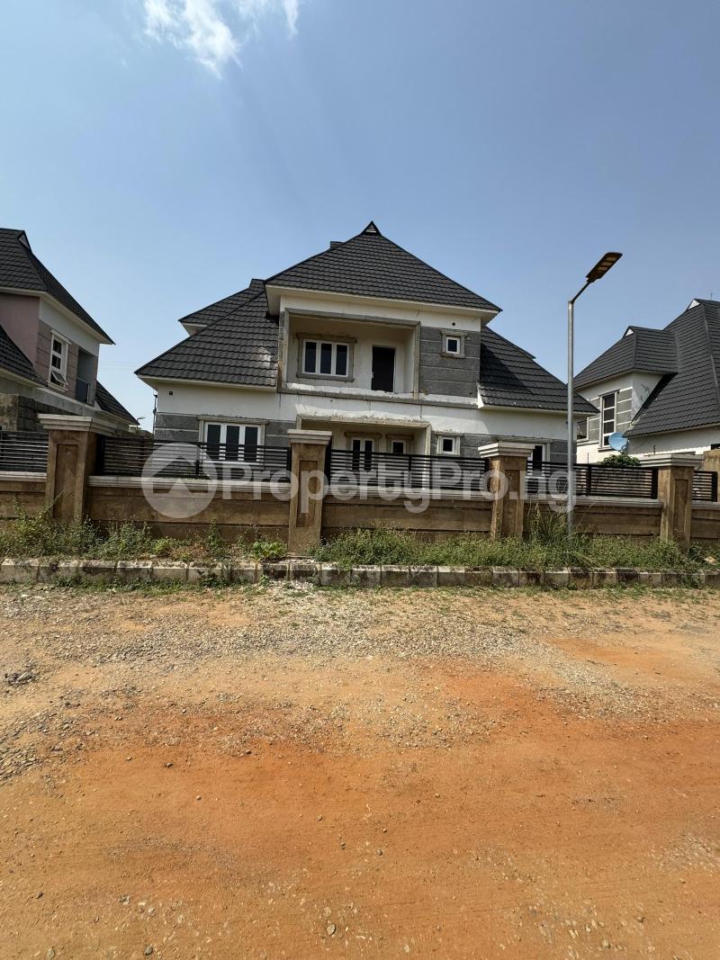 4 bedroom House for sale Airport Road Lugbe Abuja Lugbe Abuja