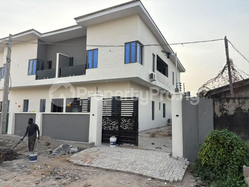 4 bedroom House for sale Alogba Estate Ebute Ikorodu Lagos
