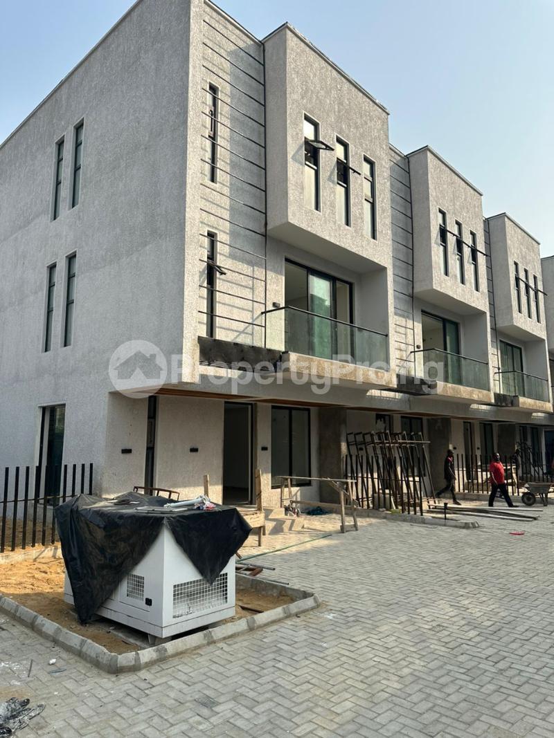 House for sale Elegushi Off Lekki-Epe Expressway Ajah Lagos