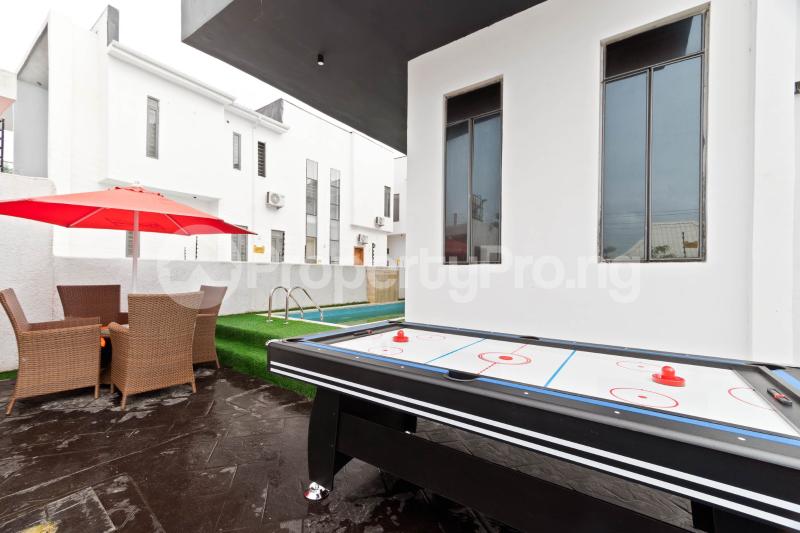 4 bedroom Flat / Apartment for shortlet Ologolo Lekki Lagos