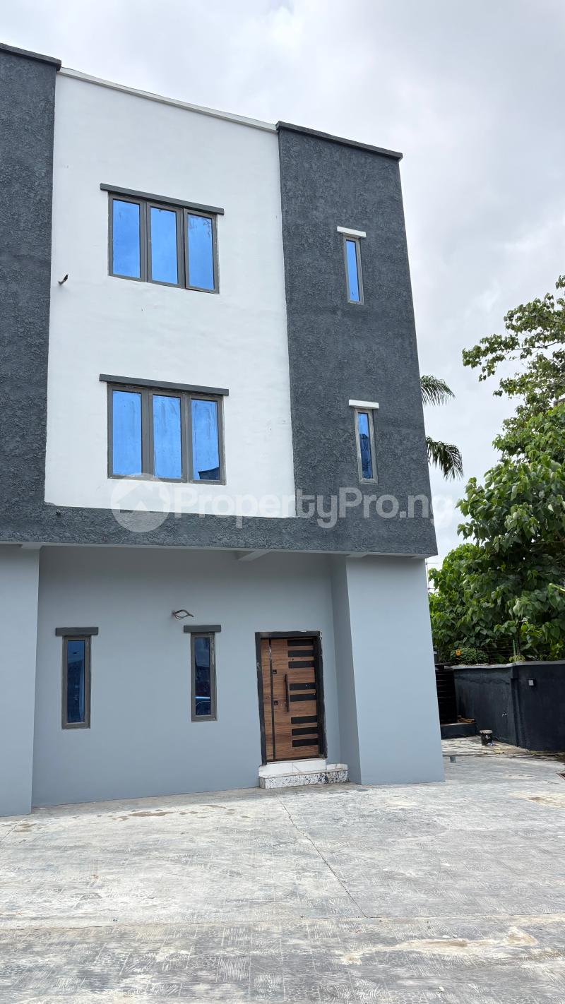 4 bedroom House for rent Anifowose Close Adeniran Ogunsanya Surulere Lagos