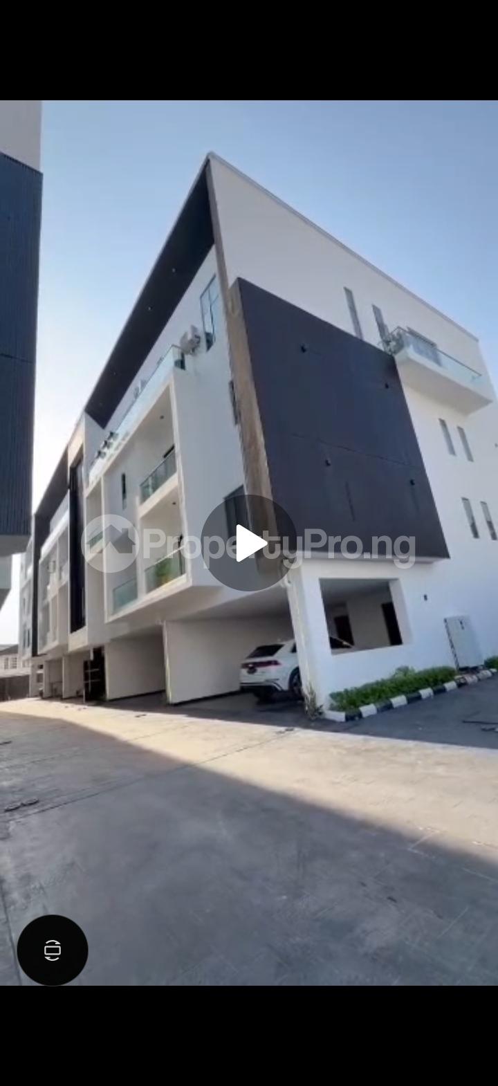 House for sale Not Far From Freedom Way Ikate Lekki Lagos