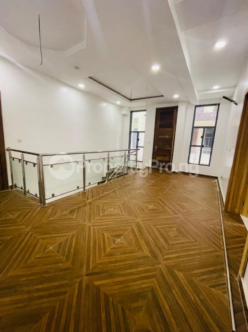 4 bedroom House for rent ONIRU Victoria Island Lagos