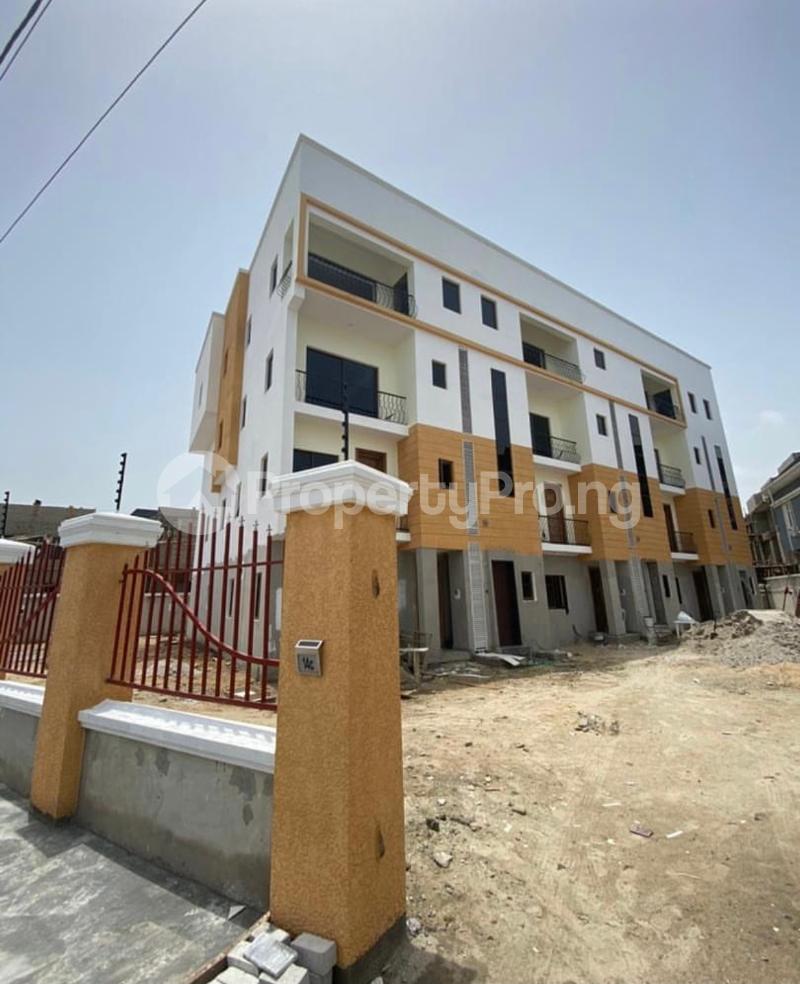 4 bedroom House for sale Second Toll Gate Lekki Phase 2 Lekki Lagos