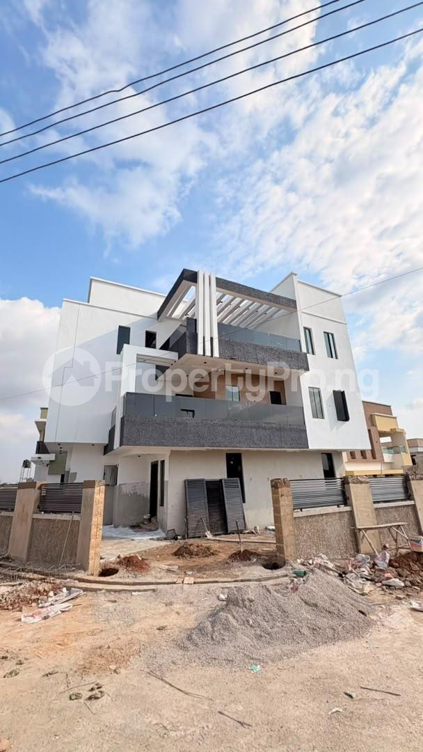 4 bedroom Flat / Apartment for sale Carlton Gate Estate ,akobo, Ibadan. Akobo Ibadan Oyo