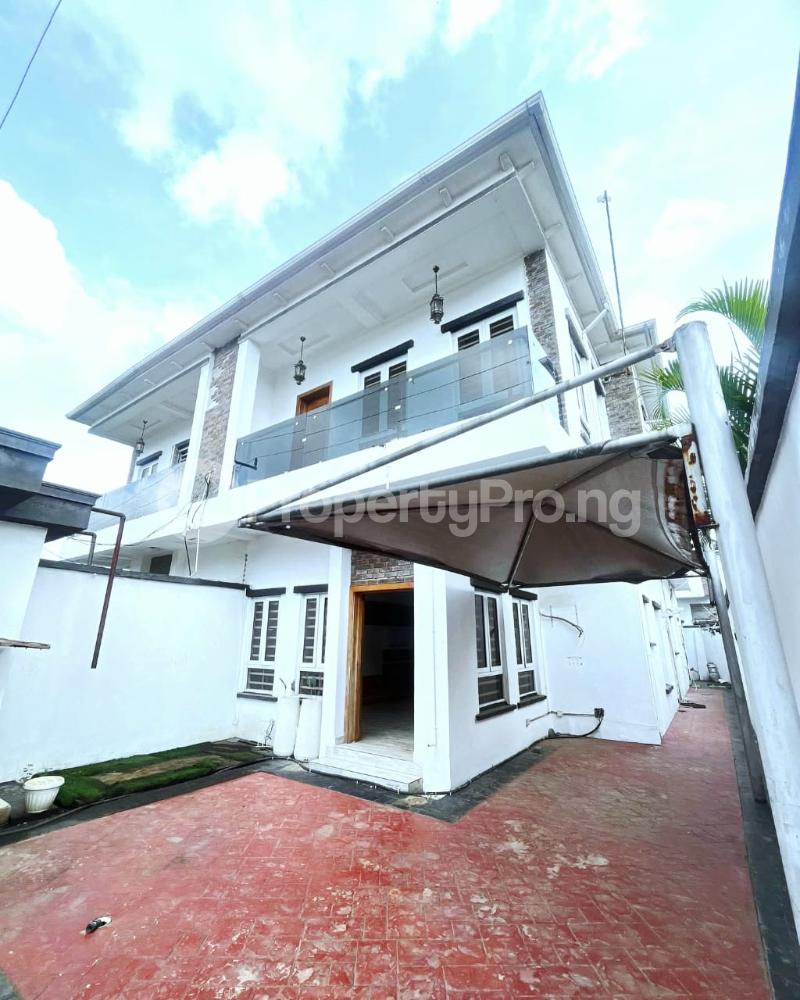 4 bedroom House for sale Osapa london Lekki Lagos