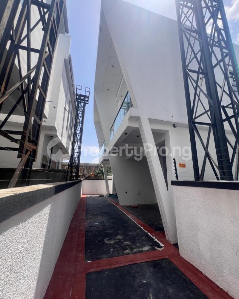 4 bedroom House for sale Ikota Lekki Lagos