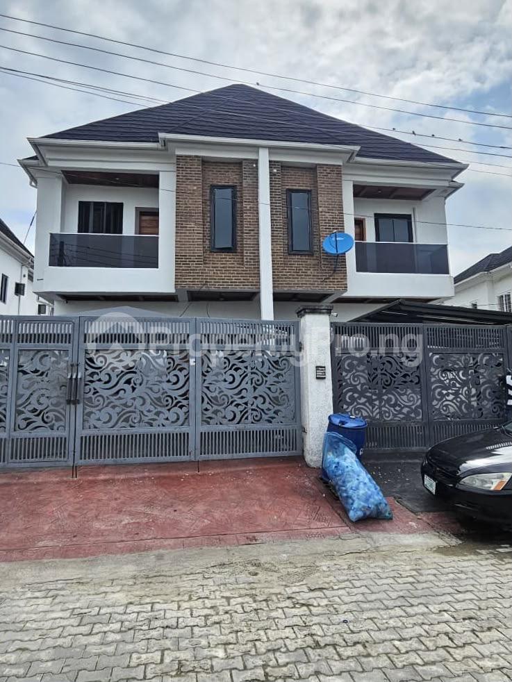 4 bedroom House for sale 2nd Toll Gate Lekki Lagos