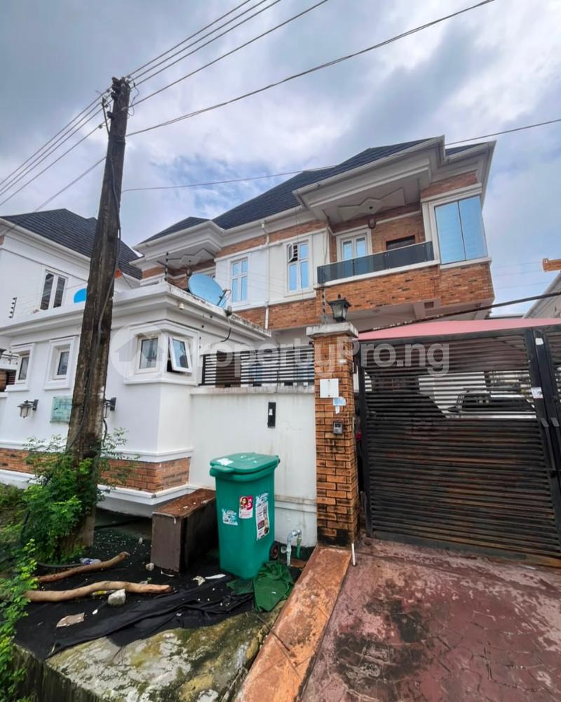 4 bedroom House for sale 2nd Toll Gate Lekki Lagos