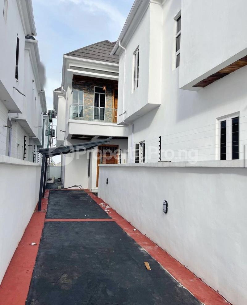 4 bedroom House for sale Lekki Lagos