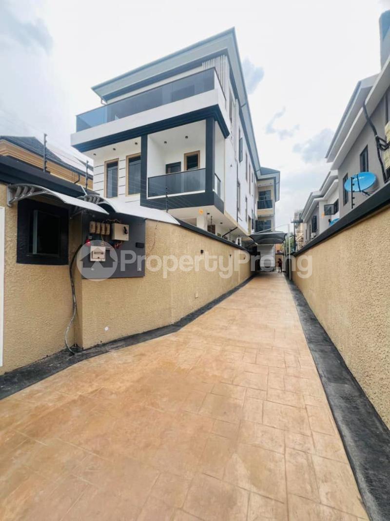 4 bedroom House for sale Magodo Ikeja Lagos
