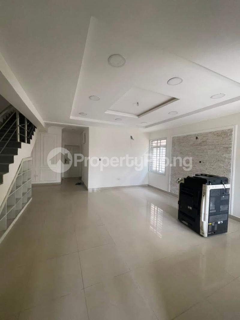 4 bedroom House for rent Ikota Lekki Lagos