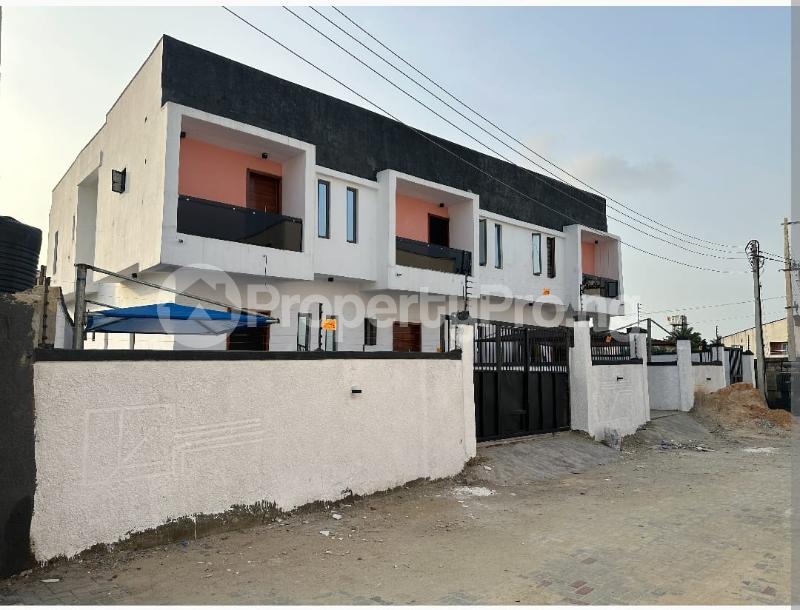 4 bedroom House for sale Lakowe Ajah Lagos