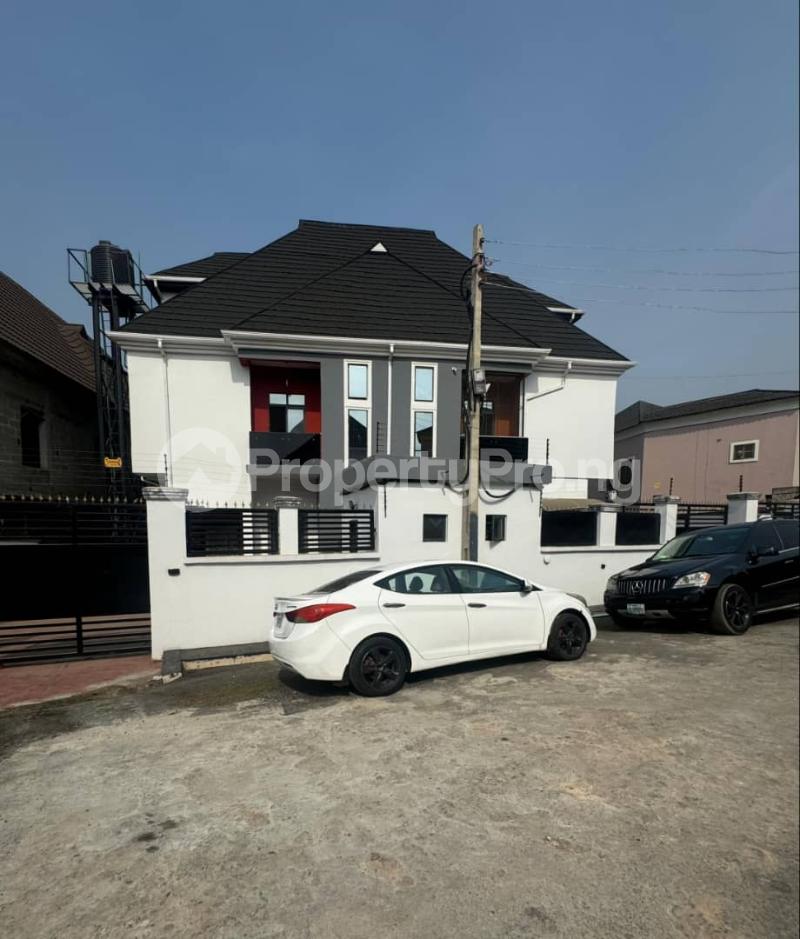 House for sale Phase 1 Magodo Kosofe/Ikosi Lagos
