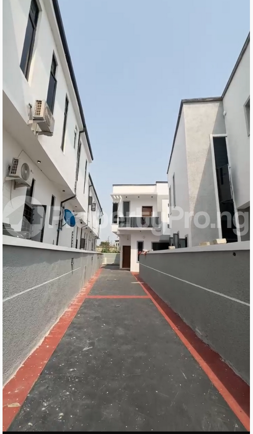 4 bedroom House for sale Orchid Lekki Lagos