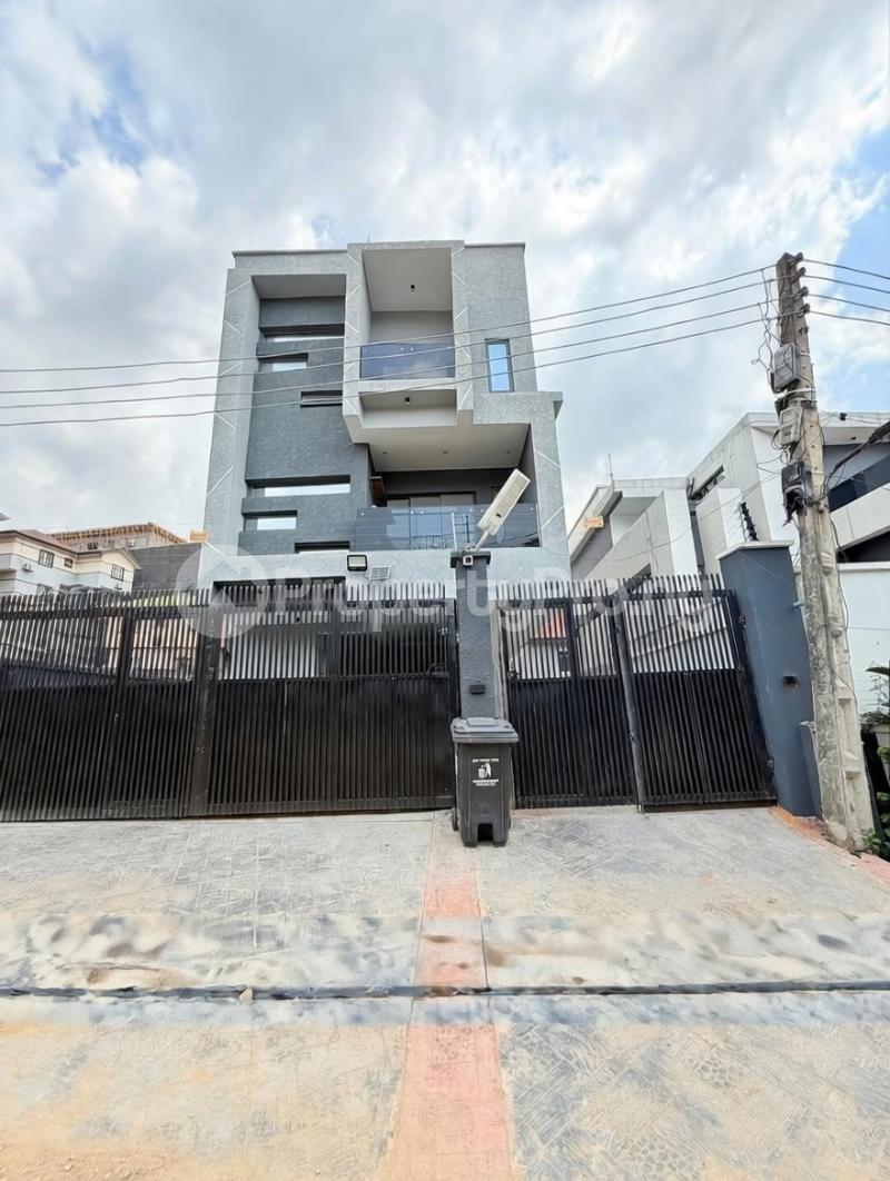 4 bedroom House for sale Omole phase 2 Ojodu Lagos