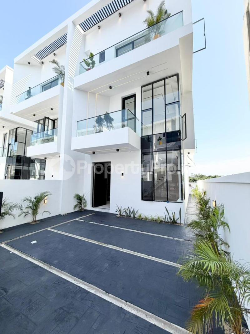 4 bedroom House for sale Toll Gate chevron Lekki Lagos