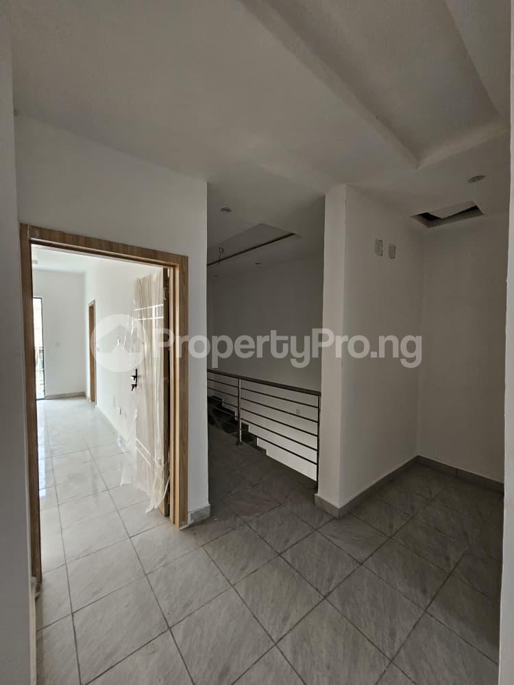 4 bedroom House for sale Ologolo Lekki Lagos