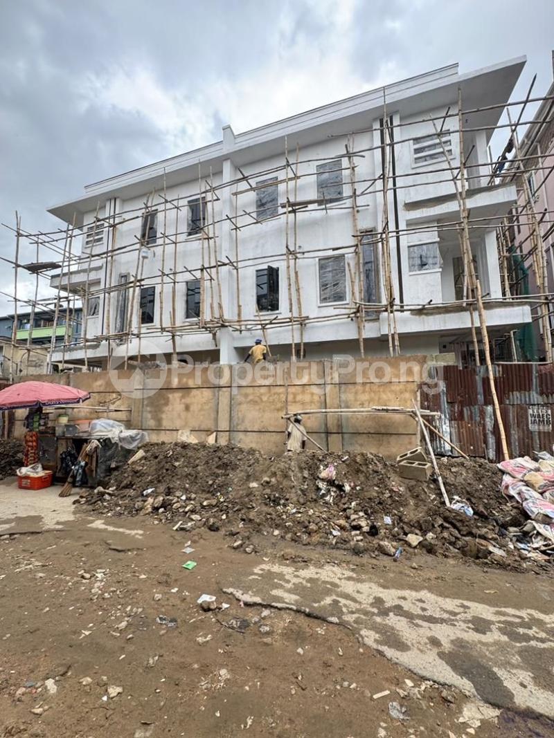 4 bedroom House for sale Ebute Metta Yaba Lagos