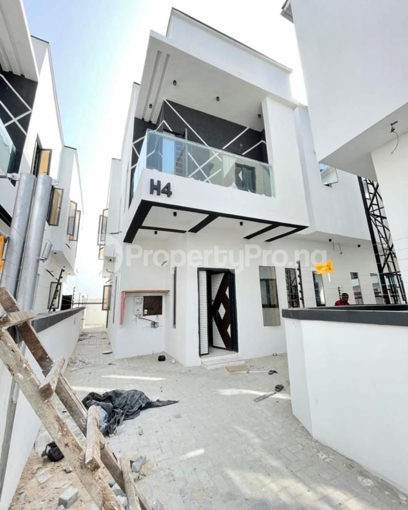 4 bedroom House for sale Ologolo Lekki Lagos